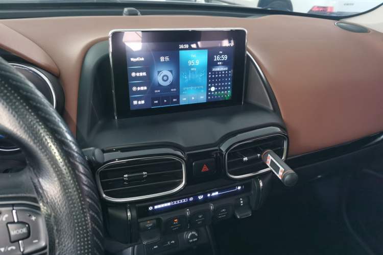 Used Dongfeng Aeolus AX4 2017 1.6L Manual ChaoShang Model
