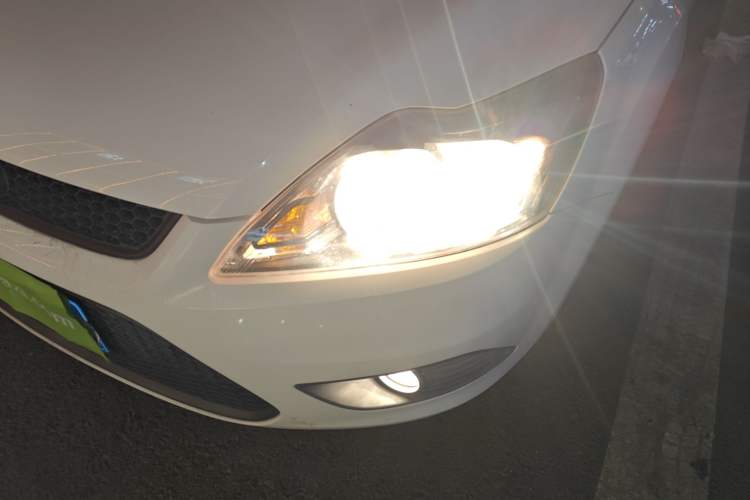 Used Ford Focus 2013 Hatchback Classic 1.8L Automatic Base Model Left Front Headlight