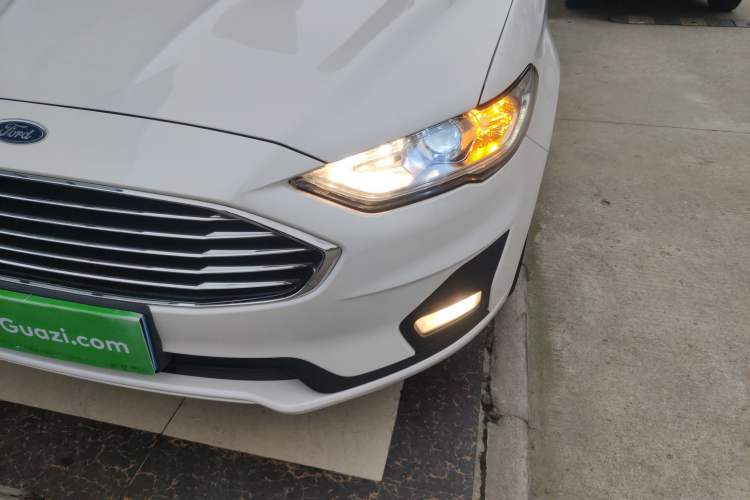 Used Ford Mondeo 2020 EcoBoost 200 Stylish Model Left Front Headlight