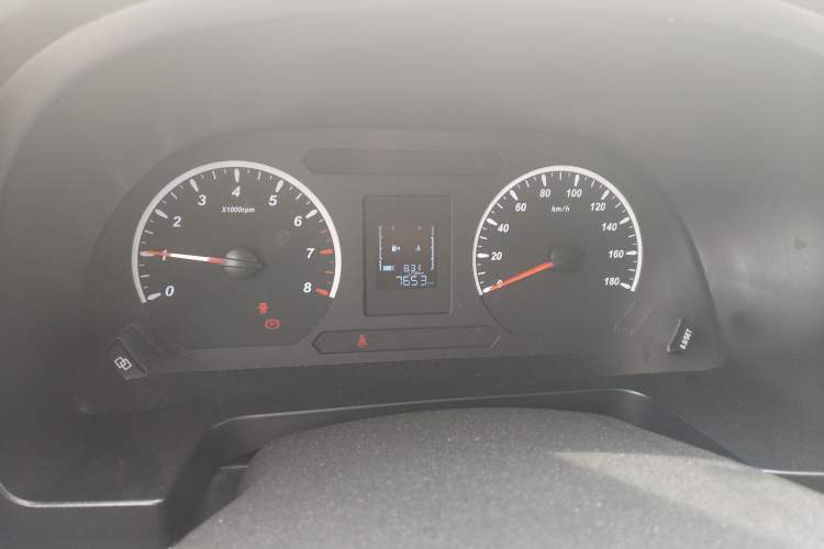 Used FORTHING Lingzhi 2023 M5L 1.6L Base Model 7 Seats
