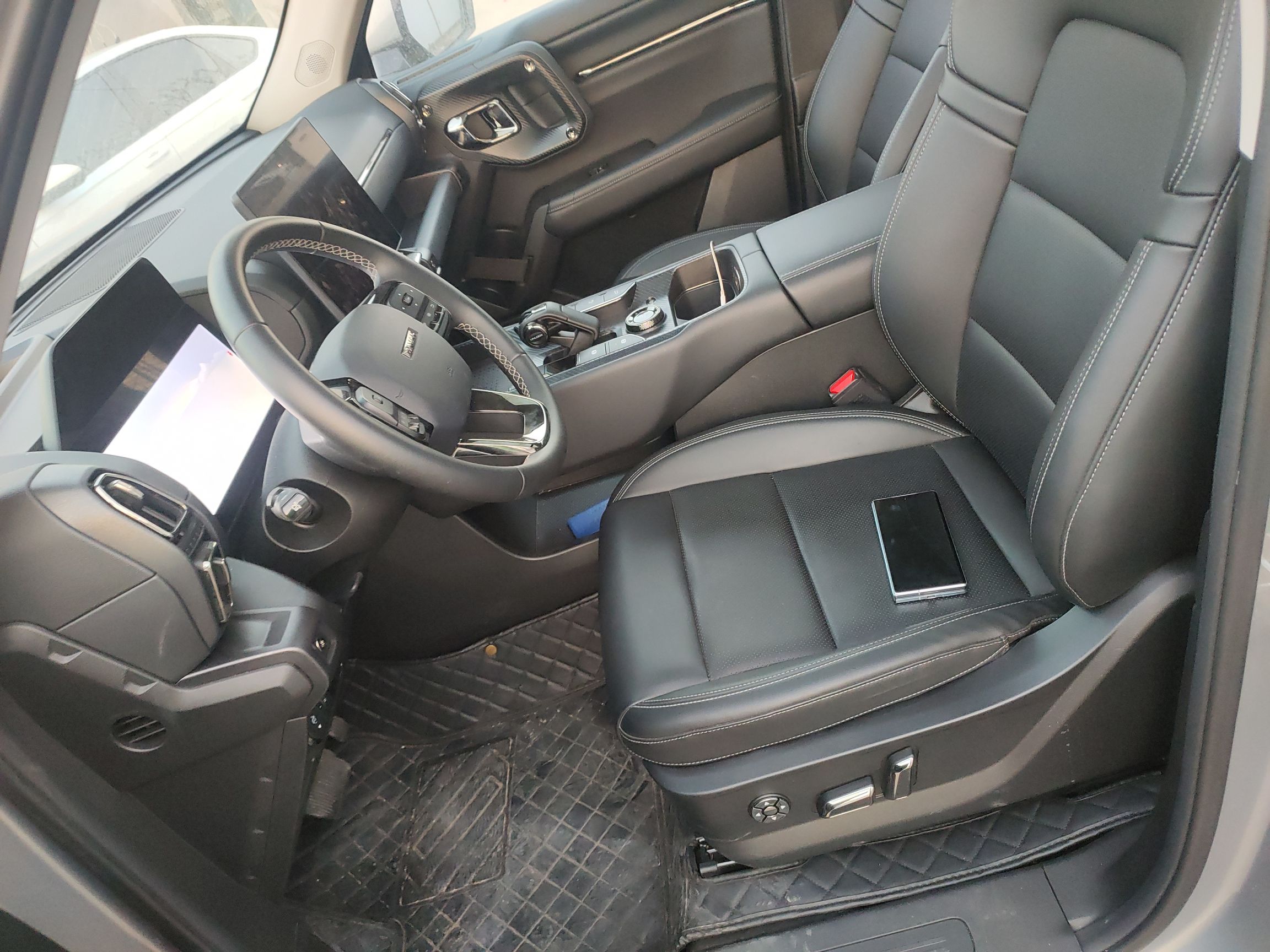 Переднее сиденье в автомобиле