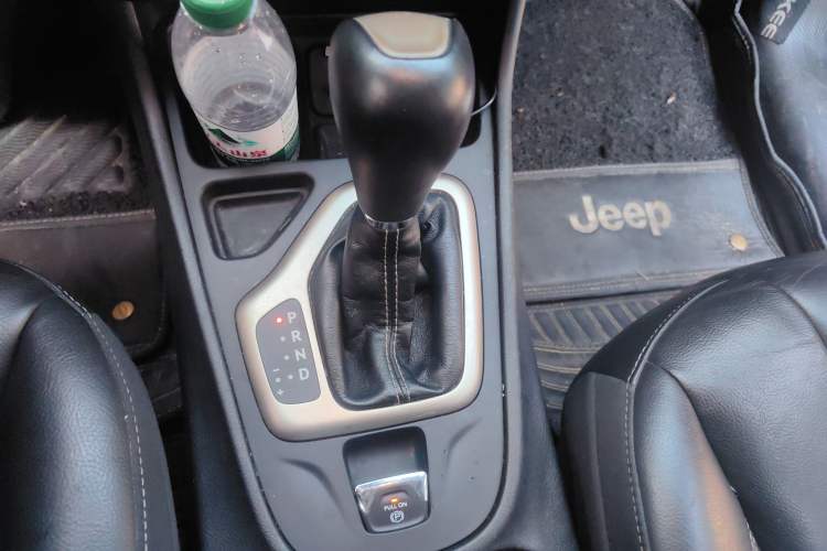 Used Jeep Cherokee 2017 2.0L Superior Edition