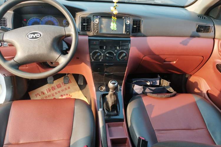 Used BYD F3 2012 Energy-Saving Model 1.5L Manual Comfort Version Audio And AC Panel