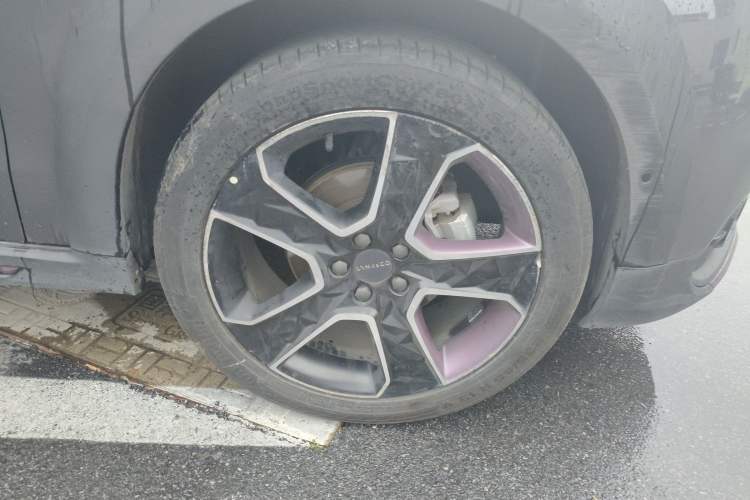 Used Lynk & Co 02 2021 2.0TD Automatic Two-Wheel Drive Zhaoshang Champion Edition Right Front Wheel Hub