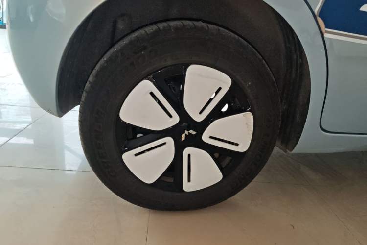 Used Wuling Hongguang MINIEV 2025 Four-Door Version Premium Edition Exterior 5