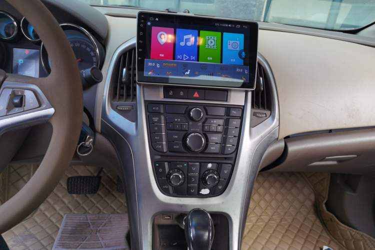 Used Buick GT 2013 GT 1.8L Automatic Fashion Edition Audio And AC Panel