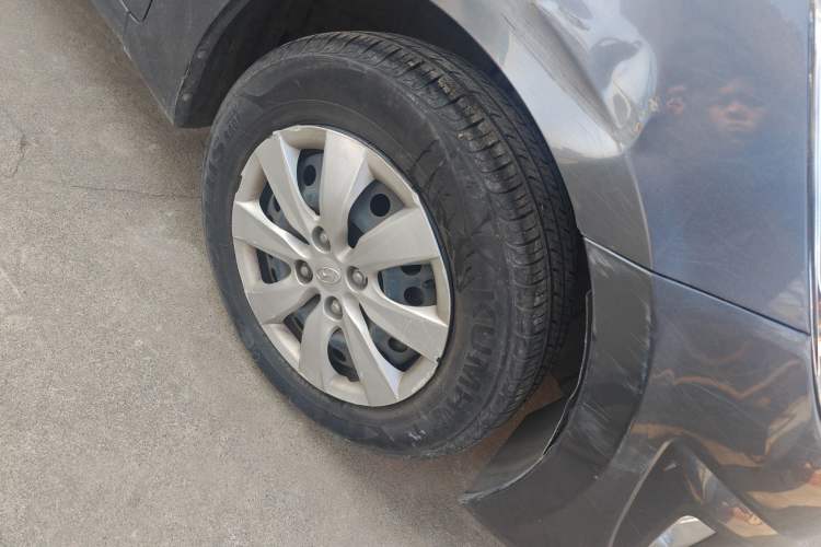 Used Hyundai Verna (older generation) 2010 Sedan 1.4L Automatic Comfort Model GS
