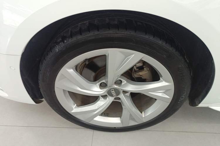 Used Audi A4L 2020 40 TFSI Luxury Dynamic Model
