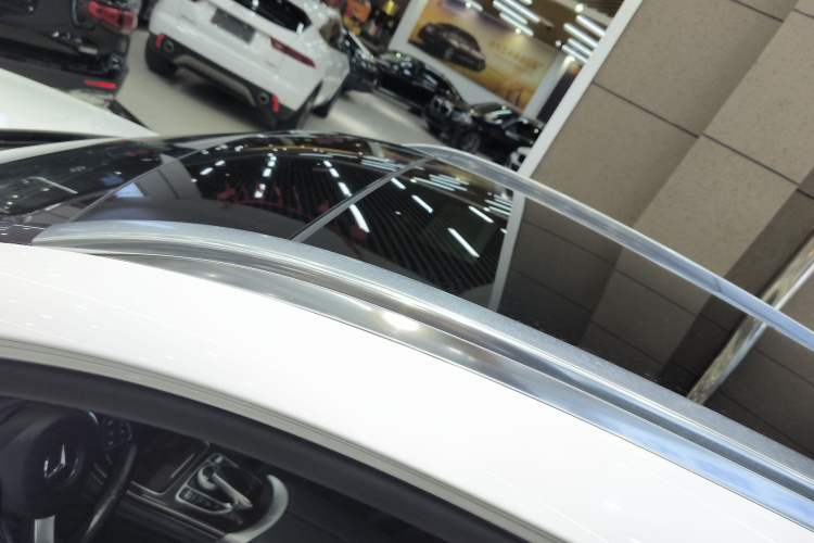 Used Mercedes-Benz GLC 2019 GLC 260 L 4MATIC Dynamic Model