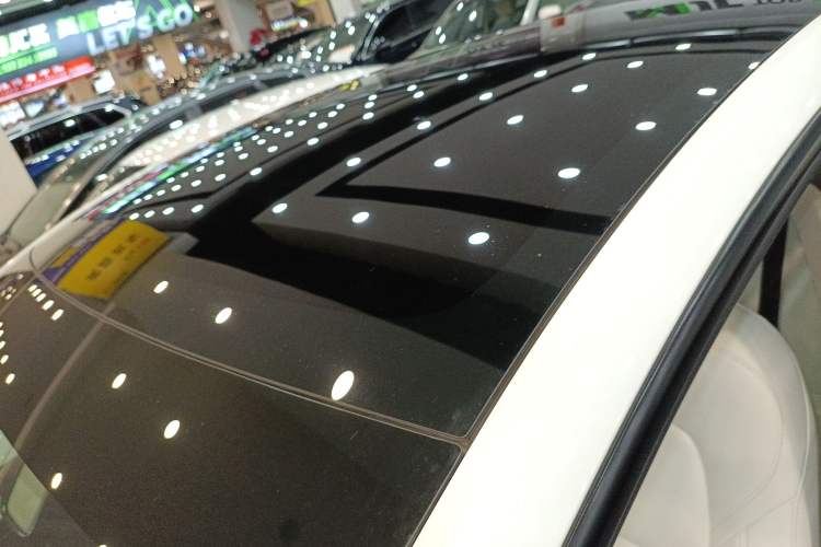 Used Tesla Model Y 2022 Long-Range All-Wheel-Drive Version