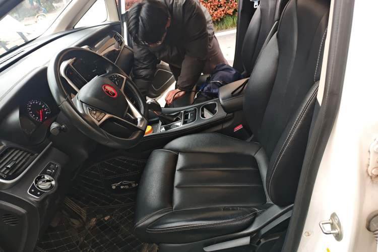 Used BYD Song MAX 2017 1.5T Automatic Smart Connect Luxury 7-Seater
