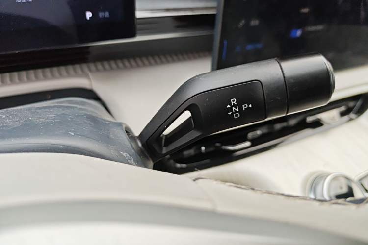 Used Geely Galaxy E5 2024 530km Starship Edition Gear Lever