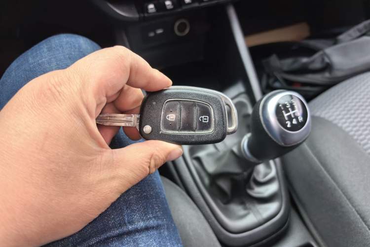 Used Hyundai Verna (older generation) 2017 1.4L Manual Huancai Edition China V Standard Vehicle Key