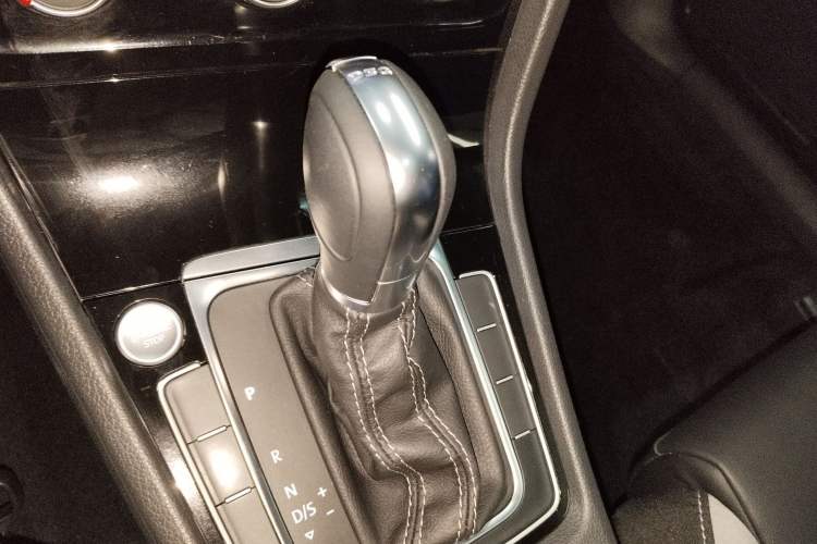 Used Volkswagen Golf 2018 280TSI Automatic R-Line Model
