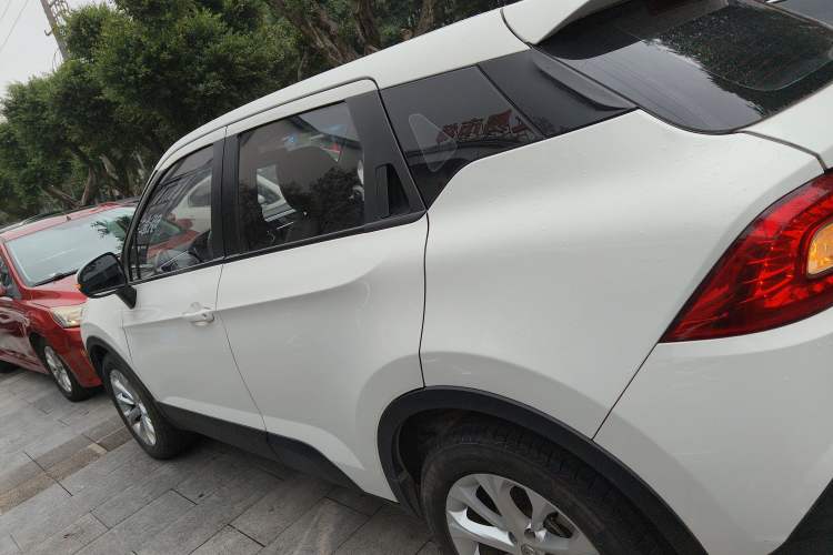 Used Brilliance V3 2015 1.5L Manual Elite Model