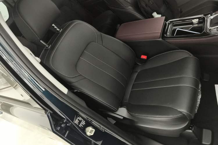 Used GAC Trumpchi M6 2023 PRO 270T DCT Luxury Edition Right Front Seat