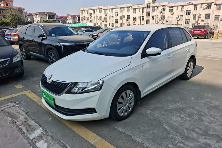 Used Skoda Rapid Spaceback 2019 1.5L Automatic Standard Edition
