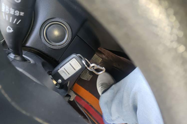 Used Dongfeng Fengon 380 2022 1.5L Standard Edition 7-Seater Passenger Vehicle Vehicle Key