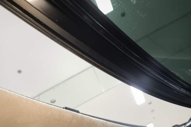 Used Land Rover Discovery 2016 3.0 SC Obsidian Black Heritage Edition HSE