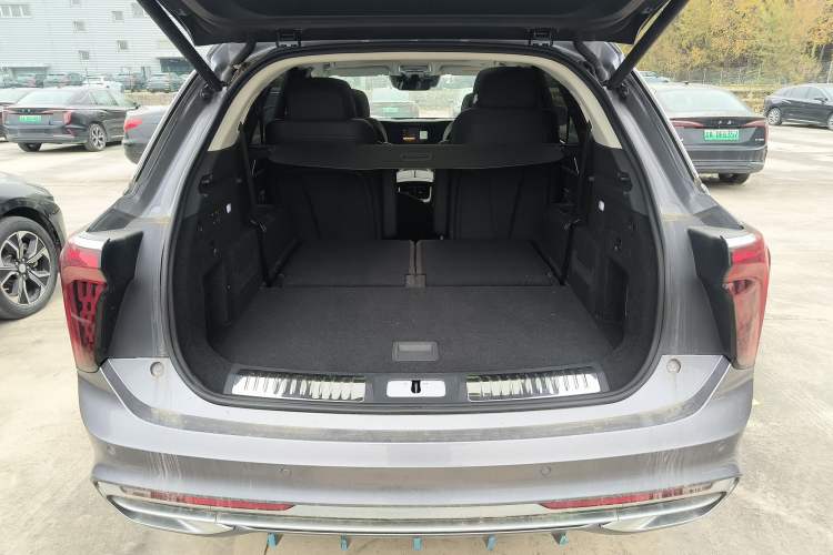 Used Hongqi E-HS9 2022 690 km Range Flagship Edition Six Seats
