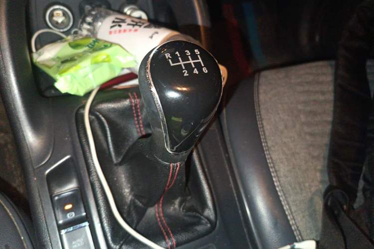 Used CHANGAN CS75 2016 2.0L Manual Luxury Version China V Standard Gear Lever