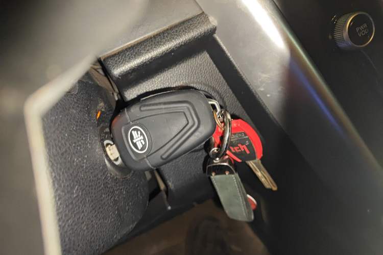 Used Bestune X80 2013 2.0L manual luxury version