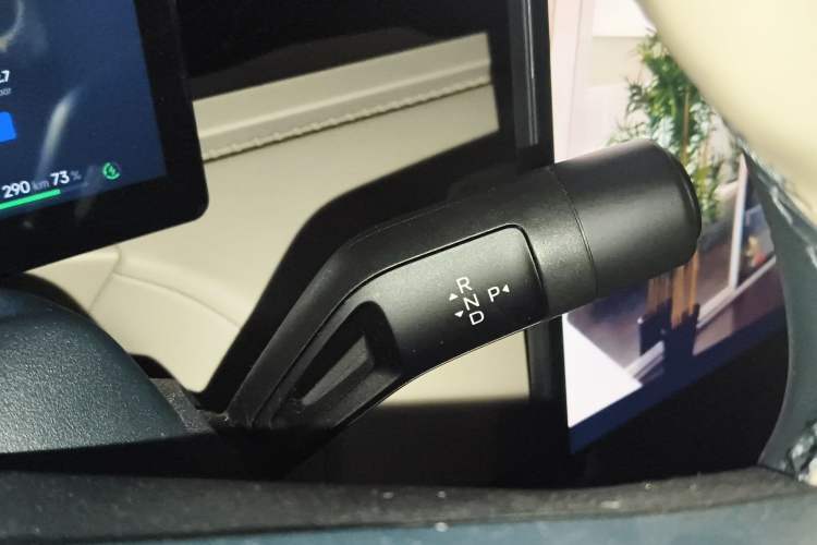 Used Lynk & Co Z20 2025 530 km Range Rear-Wheel Drive Max
