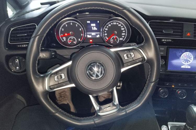 Used Volkswagen Golf 2018 280TSI Automatic R-Line Model
