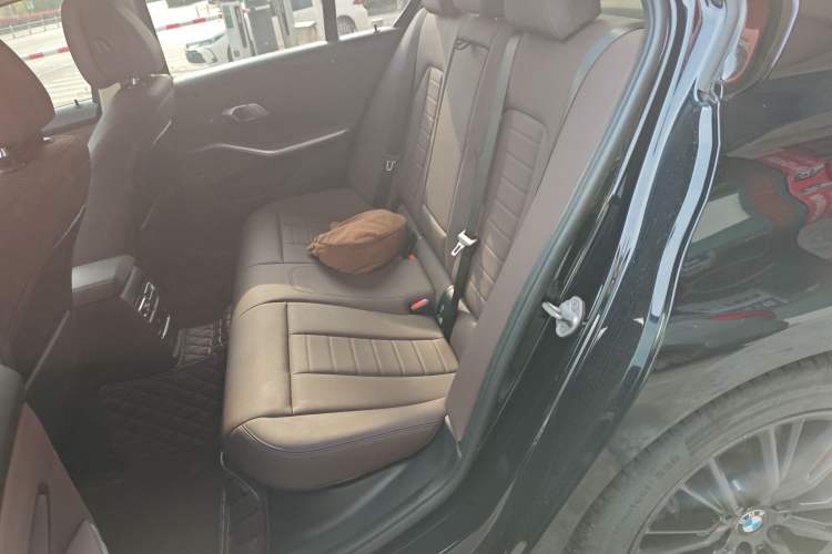 Used BMW 3 Series 2021 Restyled 325i M Sport Night Edition Package Left Rear Seat