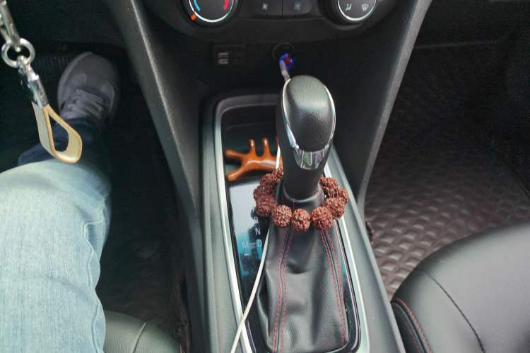 Used Chevrolet Monza 2019 RS 330T Automatic Comfort Edition China VI Standard Gear Lever