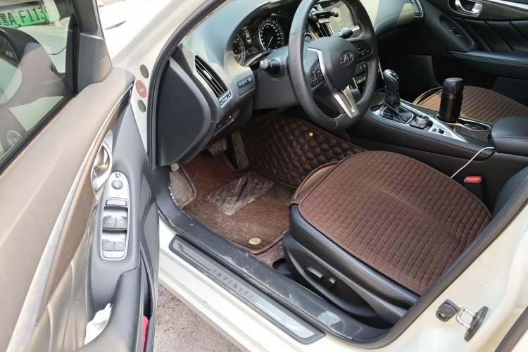 Used Infiniti Q50L 2018 2.0T Comfort Edition China VI Standard Driver Seat