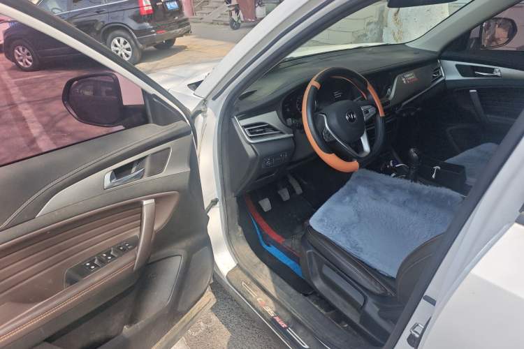 Used CHANGAN CS35PLUS 2019 1.6L Manual E-Link Upgrade Edition