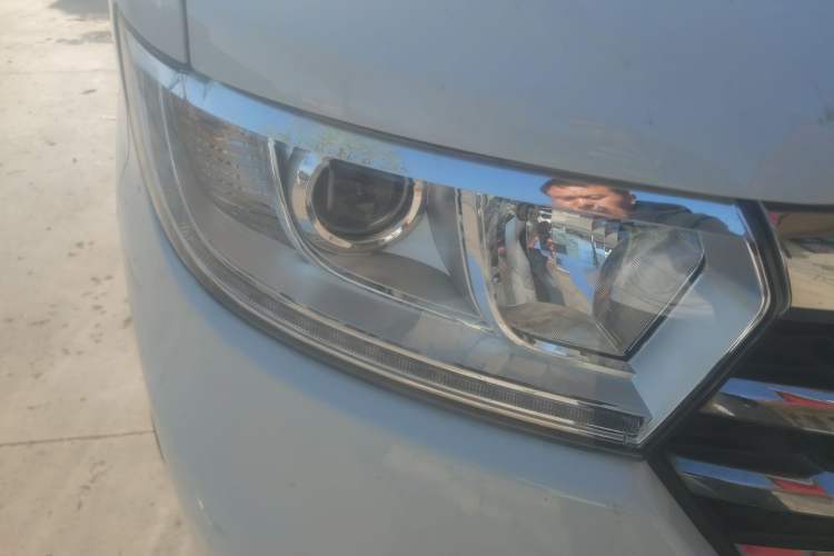 Used JAC Refine M3 2019 IKEA Edition 1.8L Luxury Smart Model Right Front Headlight