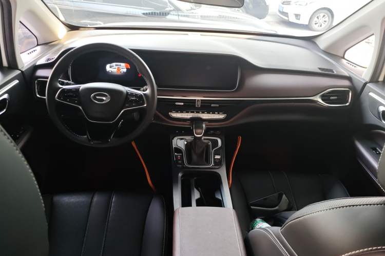 Used GAC Trumpchi M6 2021 PRO 270T DCT Luxury Edition Center Console