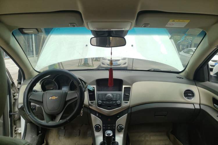 Used Chevrolet Cruze 2015 1.5L Classic SL MT Headliner