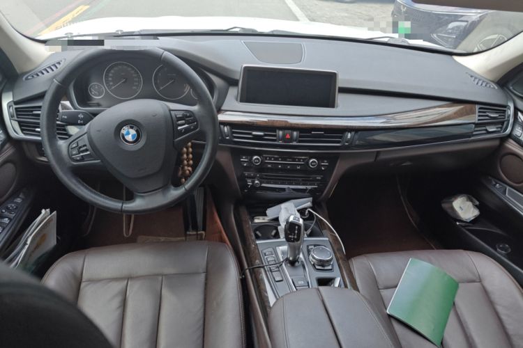 Used BMW X5 2015 xDrive28i
