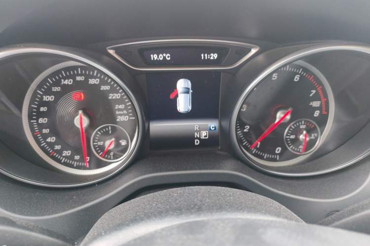 Used Mercedes-Benz GLA 2019 GLA 200 Dynamic Edition Instrument Cluster
