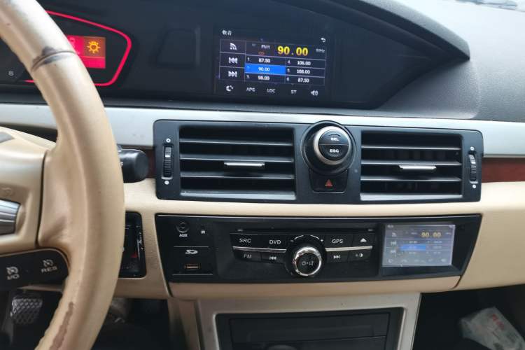 Used Roewe 550 2012 550 1.8L Manual Value Edition
