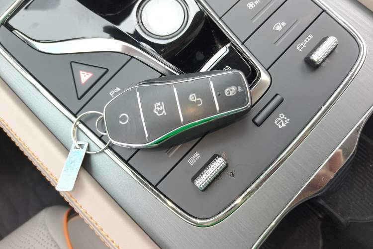 Used BYD Yuan PLUS 2024 Honor Edition 430KM Beyond Model Vehicle Key