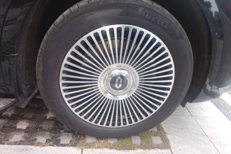 Used Hima AITO M8 2025 Extended-Range Max+ Version 53.4 kWh 6-Seater Edition
