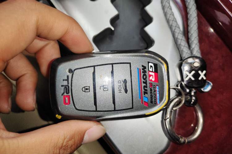 Used Toyota Camry 2012 2.5G Luxury Edition Vehicle Key