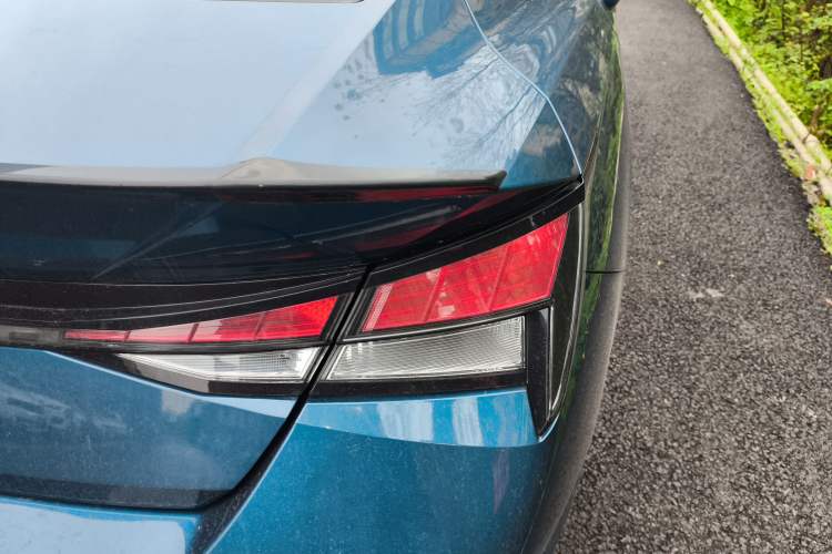 Used Hyundai Elantra 2022 1.5L CVT GLX Elite Edition Exterior 3