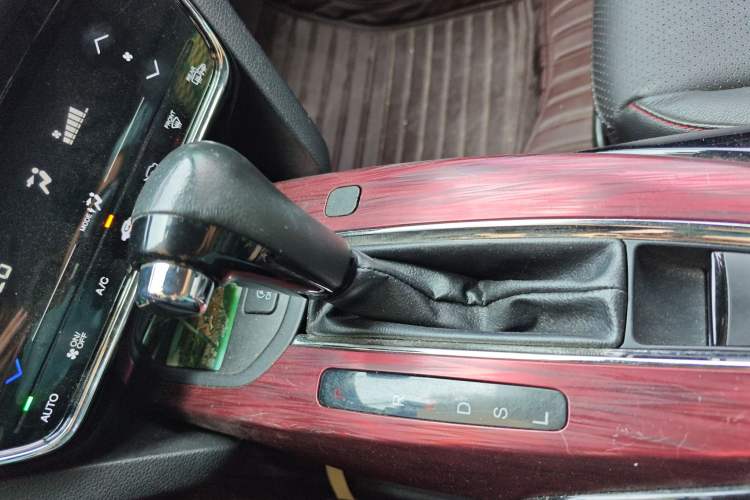 Used Honda XR-V 2015 1.8L VTi CVT Luxury Edition