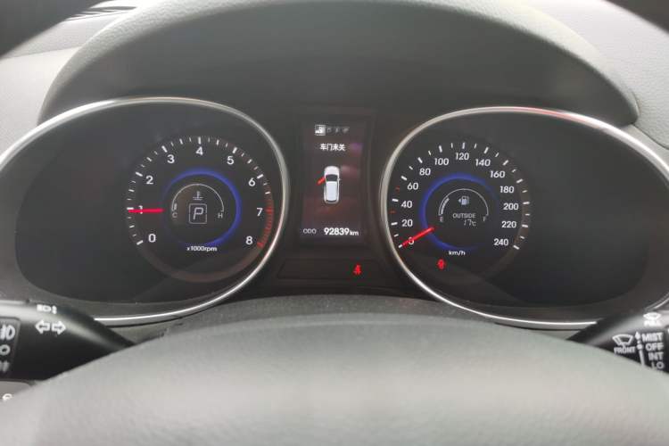Used Hyundai Santa Fe 2013 2.4L Automatic Two-Wheel Drive Smart Version Instrument Cluster