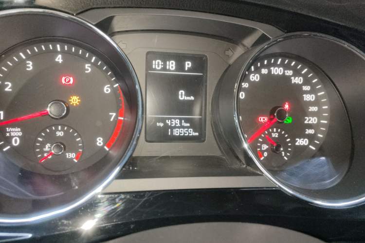 Used Volkswagen Sagitar 2016 230TSI 25th Anniversary Edition
