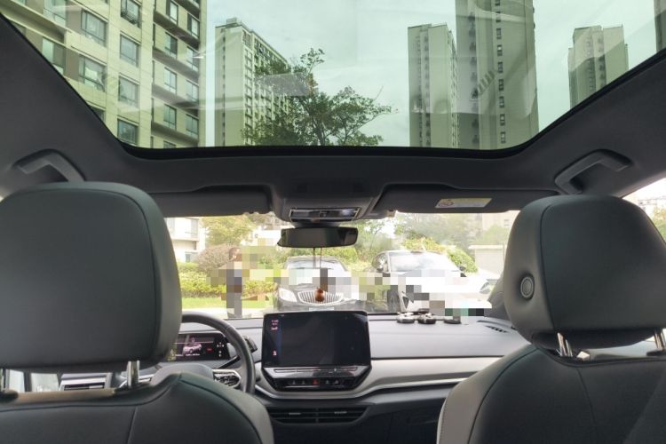 Used Volkswagen ID.4 CROZZ 2021 Long-Range PRO Two-Wheel Drive Version Headliner