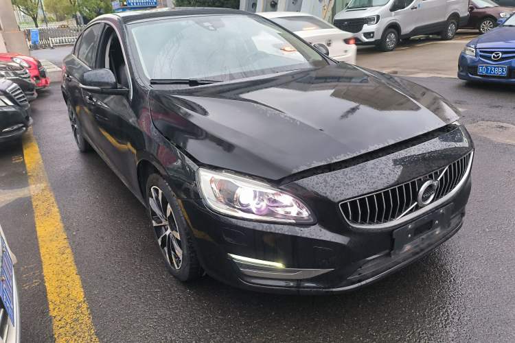 Used Volvo S60 2019 S60L T3 Intelligent Upgrade Edition Front Right 45 Deg