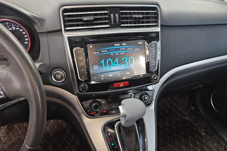 Used Haval H6 2015 Sport Edition 1.5T Automatic Two-Wheel Drive Luxury Model
