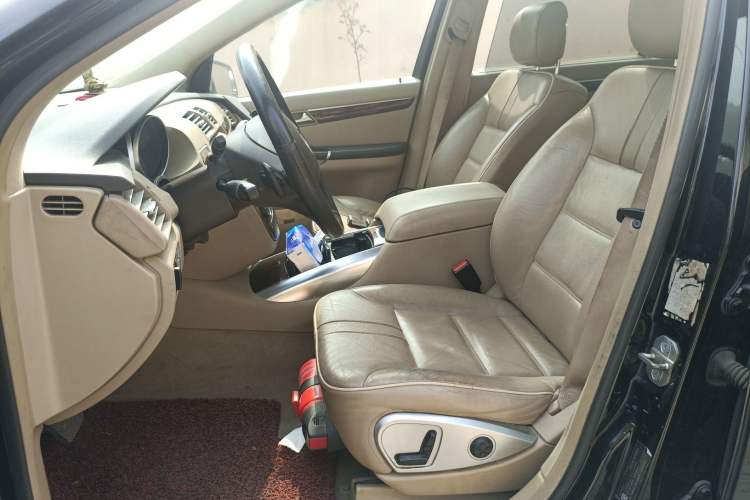 Used Mercedes-Benz R-Class 2010 R 350 L 4MATIC