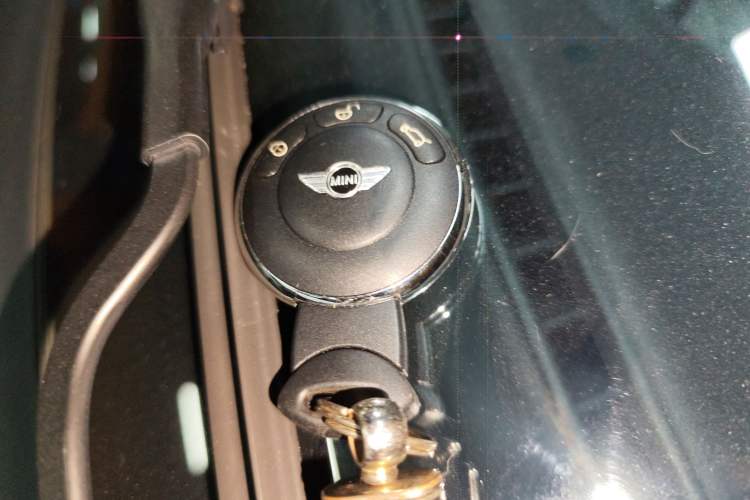 Used MINI 2012 1.6L ONE Baker Street Vehicle Key